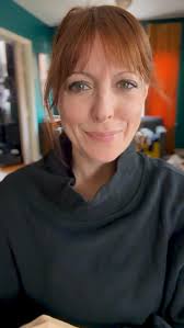 Who was Mona's love interest