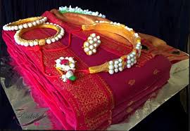 A Traditional Saree And Jewellery Cake Cake By Tanvi Sovani Palshikar Cake Designs Birthday Unique Cakes Designs Indian Wedding Cakes