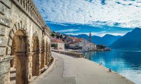 Construction and house prices make it clear that most expats are attracted to montenegro's coastal areas. Die 10 Besten Hotels In Montenegro Dort Ubernachten Sie In Montenegro