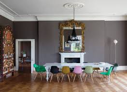 When you're looking for modern crystal chandeliers for your dining room, whether for an urban concept, loft, or classic shaped dining room, there's plenty of chandelier styles to choose for your private or public space. 12 Modern Dining Rooms With Statement Chandeliers