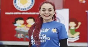 Aylin coşkun sinsirella şarkı sözü kendisi kibirli biri dengesiz ama sihirli baktı mı kalırsın onda aklında patlar bir bomba. Lessjsnnlvtj0m