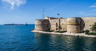 From italian taranto, from latin tarentum, from ancient greek τάρᾱς (tárās). Www Viaggiareinpuglia It Img Attivita Taranto