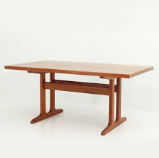 A good host is always prepared—for all possible scenarios. Danish Dining Table In Solid Teak Wood With Extensions 72115