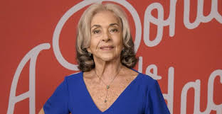 Betty Faria - CARAS Brasil