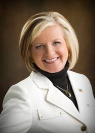 Anne Squires's Instagram, Twitter & Facebook