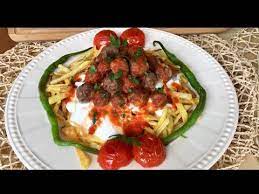 Palline di carne d'agnello tritata con erbe aromatiche (spesso prezzemolo e menta) infilate in uno stecchino e grigliate. Nefiss Cokertme Kebabi Hem De Kofteli Her Katinda Ayri Lezzet Youtube