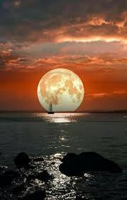 Yes, that was billions of years ago. Pin By Rosmarie Felbar On By The Light Of The Moon Beautiful Moon Nature Beautiful Nature