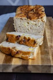 Den teig in eine runde silkonform oder eine gefettete springform geben und etwa 45 minuten backen lassen. Veganer Apfelkuchen Gelingsicheres Rezept Mangold Muskat