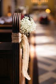 Kirchenbank Dekoration Mit Jute Und Schleierkraut Foto Verena Hohmann Fotografie Kirchenschmuck Hochzeit Kirchendeko Hochzeit Schleierkraut Hochzeit