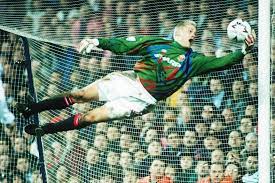 He has a son kasper and cecilie from his earlier marriage with bente. Game Changers Peter Schmeichel
