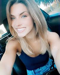 Alyssa Krakowski (@_alyssa_k) • Instagram photos and videos