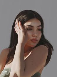 Discovering Amanda Khamkaew: Insights and Community Engagement