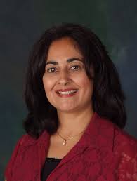 If I plan to take Uber/Bolt to Kuekenof Gardens for convenience and to make  sure I get there by 8 am, is it easy to get an Uber/Bolt at the Gardens for