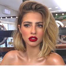 These cool short haircuts simultaneously tame and highlight thick hair. 16 Trendy Medium Length And Short Hair Styles In Spring Ibaz