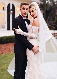 Justin Hailey Bieber Wedding In 2020 Hailey Bieber Wedding Celebrity Weddings Classy Wedding