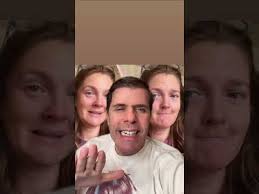 Drew Barrymore Recalls Traumatic Experience Of Being In A 'Psychiatric  Ward' At 13!