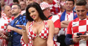 La croata Ivana Knoll es considerada la mujer más sexi del Mundial Qatar  2022 - Besame.fm