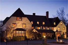 The dining room is also open to the public for both dinner and breakfast, and is a favorite of tourists and locals alike. Pocono Mountains Pa Bed And Breakfast Lodge Settlers Inn B B In Pennsylvania Bed And Breakfast Small Hotel Country Inn