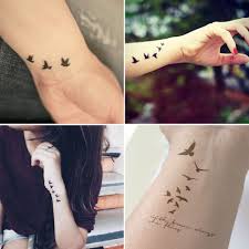 Hình xăm cá chép màu nâu, vàng đất hợp với người mệnh thổ. Hinh XÄƒm Nhá» á»Ÿ Cá»• Tay Ná»¯ Mini Tattoos Paw Print Tattoo Tattoos