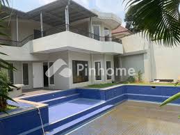 Disewakan Rumah Mewah di Lokasi Premium di Jalan Lembang ...