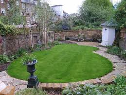 Garden design ideas for smaller spaces: Medium Garden Design Ideas Garden Designs For Medium Gardens Home Design Idea Design Desi Garden Design Garden Design Ideas Uk Garden Design Layout