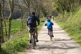 6 miles of mostly flat riding with the slightest incline towards bodmin. Cycling The Camel Trail In Cornwall Go Live Young