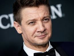 Las 10 mejores películas de Jeremy Renner ordenadas de peor a mejor según  IMDb y dónde verlas online