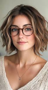 Bee Vasquez (randumgrly)