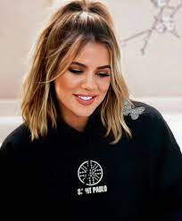 Khloe kardashian has stunned fans by debuting a new look and we're obsessed. Khloe Kardashian Khloe Kardashian Hair Kardashian Hair Kardashian Hair Color
