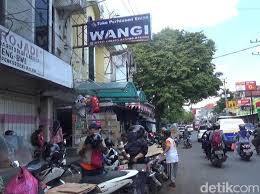 Lowongan kerja pt charoen pokphand indonesia tbk adalah perusahaan berbasis agribisnis di indonesia. Terungkap Latar Belakang Aksi Perampokan 2 7 Kg Emas Di Toko Wangi Di Banyuwangi