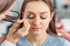 From smokey to cat eyes, one makeup artist demonstrates how to slay ten basic eye makeup watch a professional makeup artist transform her eye with ten basic makeup styles that anyone can. 5 Eye Makeup Tips Every Mua Should Know Posh Nailz