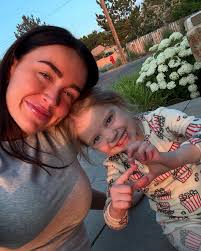 b a y l e e r e l f (@bayrelfie) • Instagram photos and videos