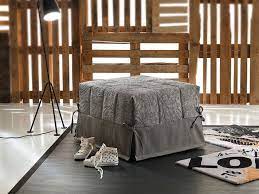Assicurarsi inoltre che i materiali utilizzati non siano velenosi. Pouf Letto