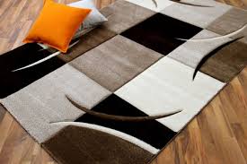 Teppichversand24 ist deutschlands großer online shop für moderne und zeitlose teppiche in allen preislagen. Designerteppiche Auf Feschen Mustern Unterwegs Myhammer Magazin