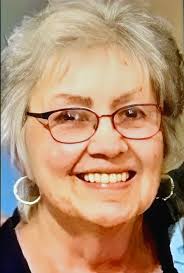 Linda Lorentzen's Instagram, Twitter & Facebook