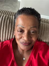 Author, feminist, critic, activist and scholar bell hooks was born  #OnThisDay in 1952. Born Gloria Jean Watkins to working-class parents in  1952, hooks grew up in the segregated city of Hopkinsville, Kentucky.