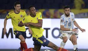 La federación colombiana de fútbol emitió un comunicado en el que se quejó por el arbitraje del argentino néstor pitana y los árbitros. Seleccion Colombia Y Las Dos Bajas Que Tendra En Eliminatorias Antena 2