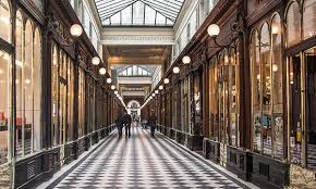 Nos jeux de piste digitaux sont faits pour vous ! Jeu De Piste Montmartre Passages Couverts Ou Street Art Pour 1 A 6 Personnes Avec Paris Enigmes