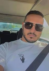 Të shtrenjtit bijtë e mi...! Ti frymë e frymës teme, Ngjizun n'mu e lartësu  n'hyjin tem, Mbarsun me tan dashninë e kësaj bote. Ti statujë e ma  t'bukurave andje, Ti anderr e