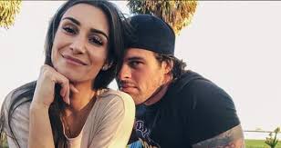 Bachelor In Paradise Star Astrid Loch Officially Moves To Canada Bachelor Couples Moving To Canada Bachelor