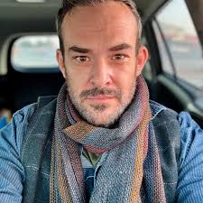 Huge week at work-work so not much crafting, but we had like a  day-and-a-half of actual fall weather, so I had to finish weaving this  scarf and wear it while I could.