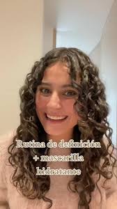 Rutina de definición de crespos con mascarilla hidratante