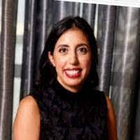 Lisa Mallari's Instagram, Twitter & Facebook