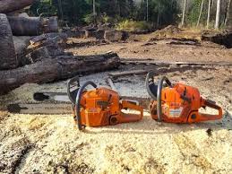 Best husqvarna chainsaw reviews for the homeowner and gardener as husky famous for its own tradition & service. Husqvarna 390xp Vs China Clone Husky 372 Youtube