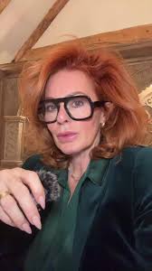 Strong bodybuilding women supporting one another 💪💪