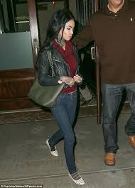 While her neck tattoo still holds a special place in her heart, it seems spears doesn't love. Mariah Carey S Ex Nick Cannon And Mystery Woman Spotted Leaving New York Hotel Daily Mail Online