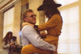 Engagement rings who made emily ratajkowski's engagement ring? Emily Ratajkowski Got Secretly Married In An Nyc Courthouse And I M Loving The Details