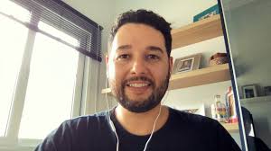 Entrevista com Professor Bruno Siqueira sobre a implantação de Laboratório  Maker