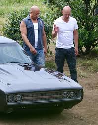 Vin diesel, charlize theron, michelle rodriguez vb. Hizli Ve Ofkeli 9 Un Cekimlerinde Kaza Olumden Dondu