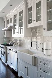 Choose The Right Kitchen Backsplash Design To Create Your Dream Kitchen The Right Way Kitchen Design Farmhouse Kitchen Cabinets Home Kitchens